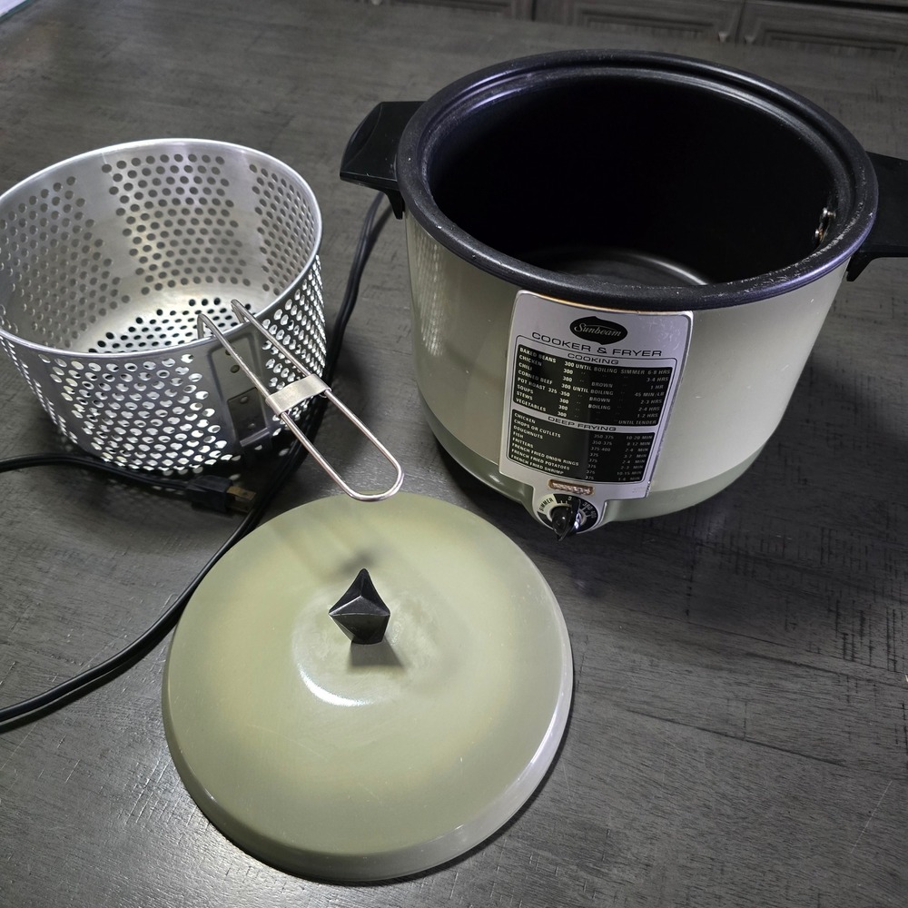 Vintage Sunbeam Cooker Deep Fryer CF-A Green Electric Fryer Basket Lid USA